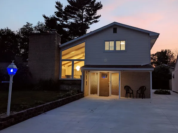 1098 Fort Rd, Benton Harbor, MI 49022