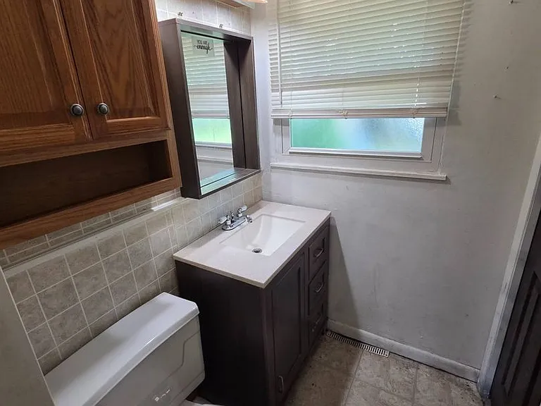 2401 Eastlawn St — Photo 18