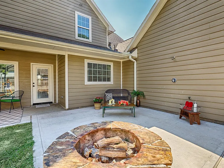 11939 Sagittarius Dr E — Photo 39