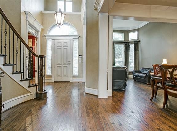 2nd image of 803 Gateshead Ct