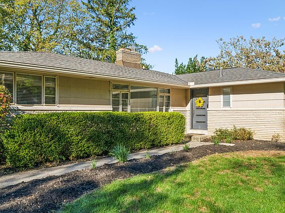 5th image of 4249 Edgehill Dr