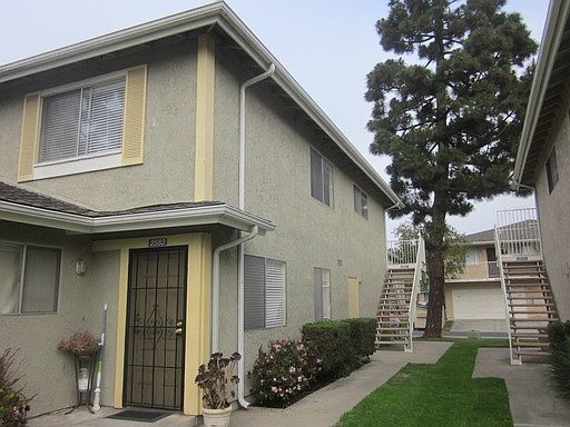 2nd image of 2580 Sextant Ave