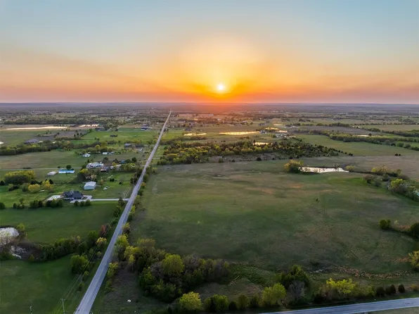 349 N Memorial Dr, Owasso, OK 74055