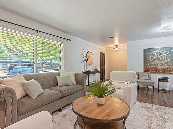 2nd image of 1501 Camino Real