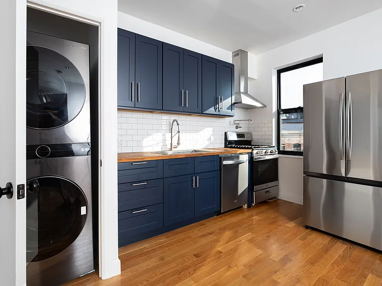 18-60 Flushing Ave #3 — Photo 1
