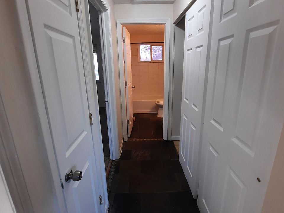 1st image of 4865 Flagstone Ct