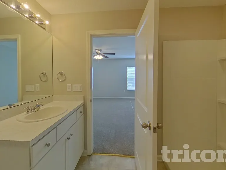 2025 Howard Christy Ct — Photo 8
