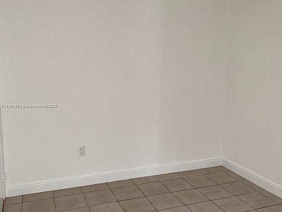 4th image of 21383 NE 8th Ct APT 4