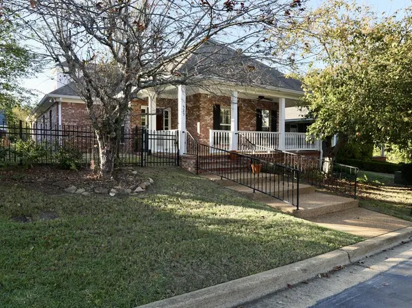 525 Exbury Dr, Oxford, MS 38655