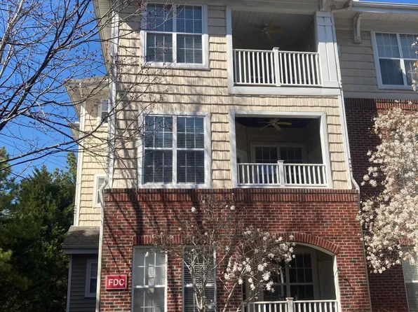 421 Glencrest Pl, Chapel Hill, NC 27514