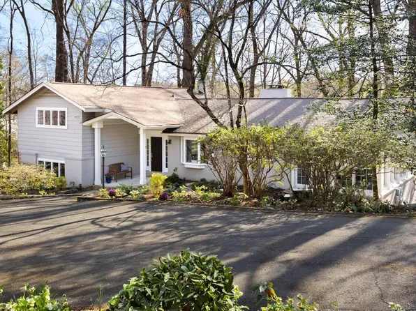 353 Tenney Cir, Chapel Hill, NC 27514