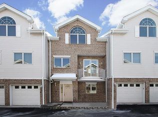 630 Valley Brook Ave UNIT 2, Lyndhurst, NJ 07071
