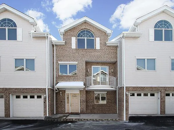 630 Valley Brook Ave Unit 2, Lyndhurst, NJ 07071