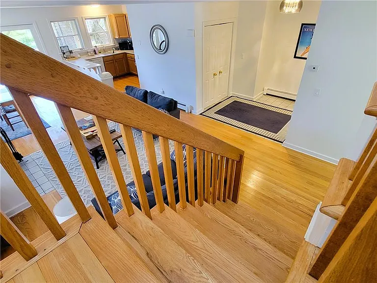 9 1/2 Narragansett Ave #3 — Photo 17