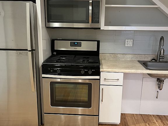 5th image of 1711-1713 Fairmount Ave
