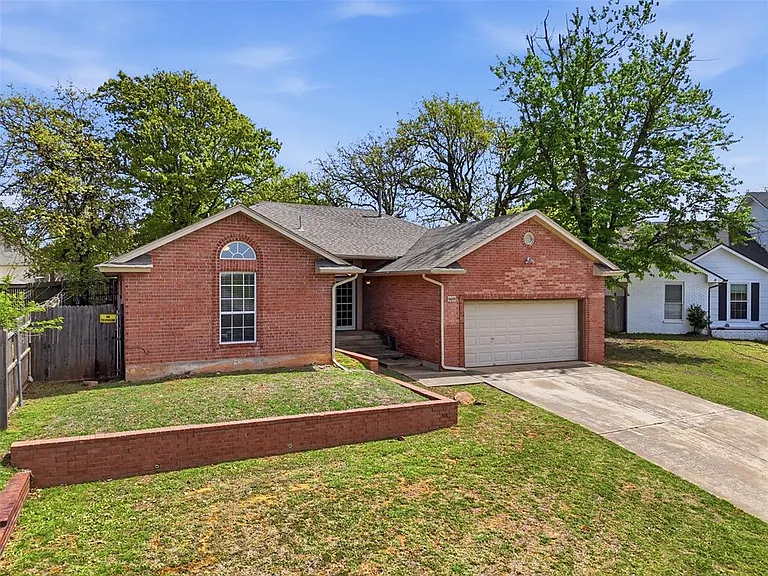 908 Willis Way — Photo 2
