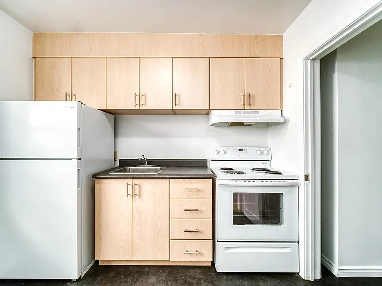 1112 Tower Rd — Photo 18