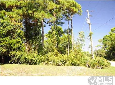 5th image of 601 W Bayshore Dr