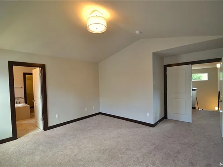 19414 Meridian Dr SE — Photo 13