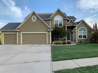 921 Redwood Ct, Liberty, MO 64068