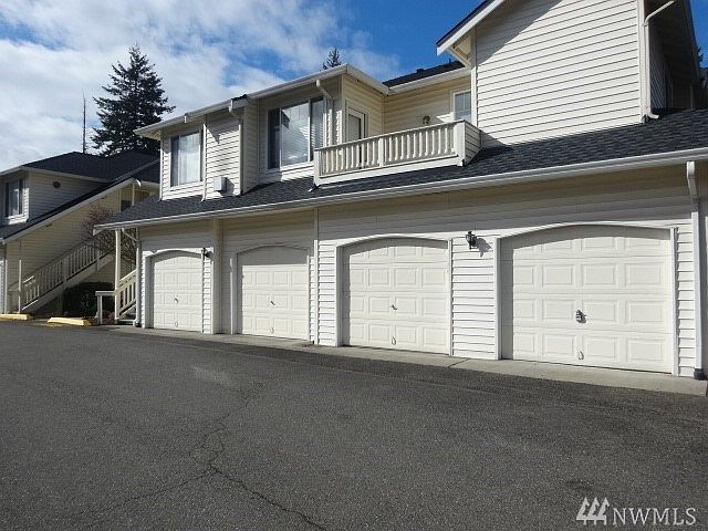 1st image of 4704 Mill Pond Dr SE APT 207