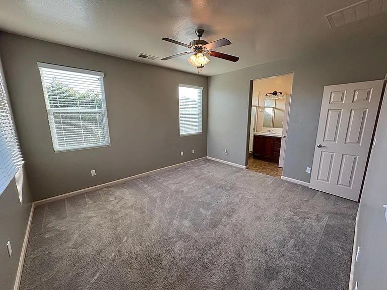 3310 N Tilden Ct — Photo 25