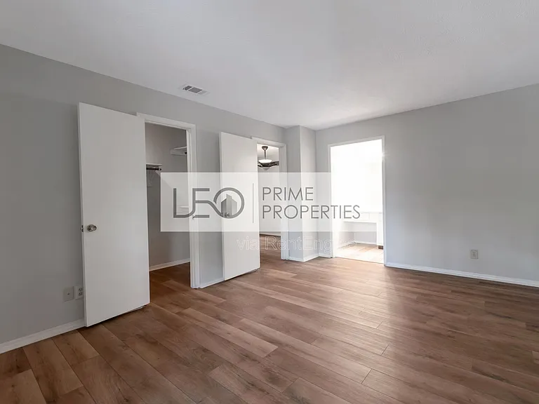 1350 Brockett Pl — Photo 8