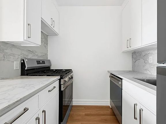 4th image of 154 W 70th St APT 3M