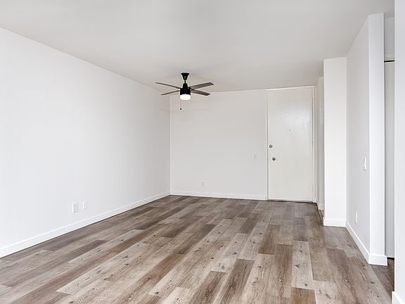 5th image of 209 Montana Ave APT 105