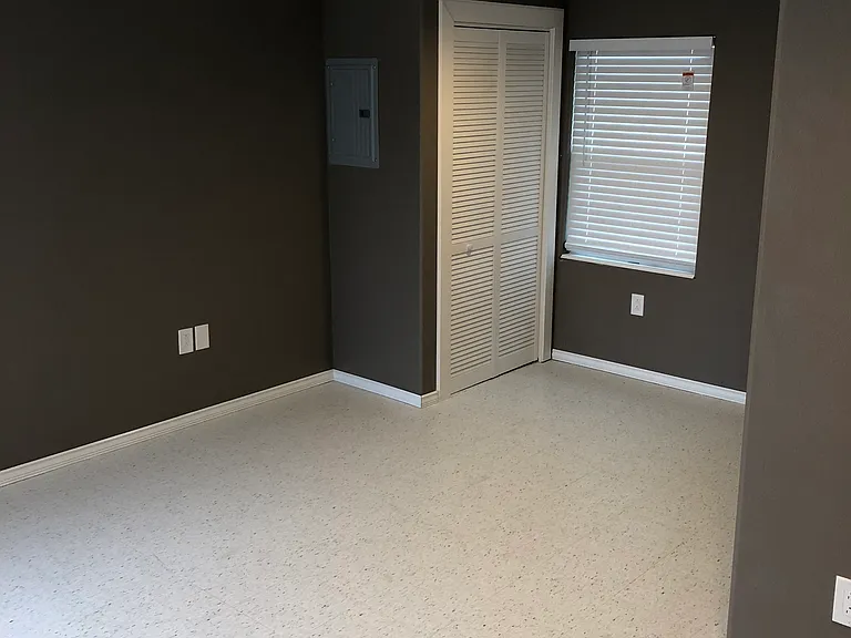 1111 Zauk Ave #2 — Photo 6