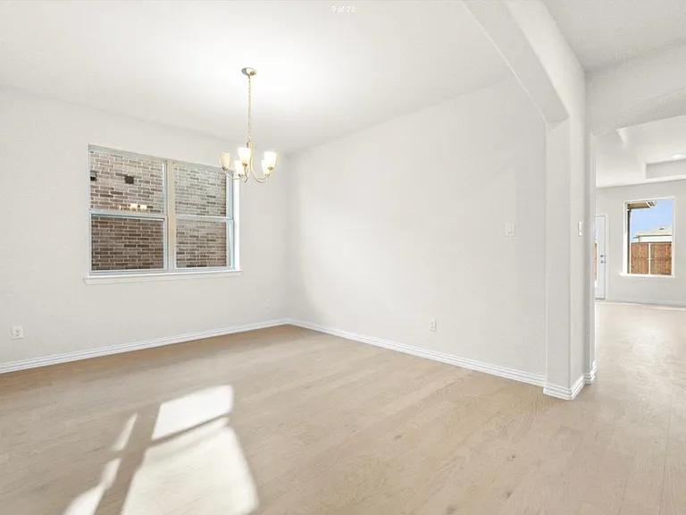 3837 Pennington Ave — Photo 4