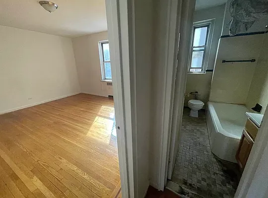 Rented by Queens Apartments Realty LLC | media 7