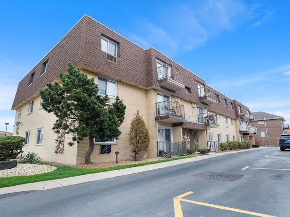6701 W Irving Park Rd APT 2D, Chicago, IL 60634