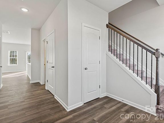 4th image of 4117 Mount Mitchell Ave #604