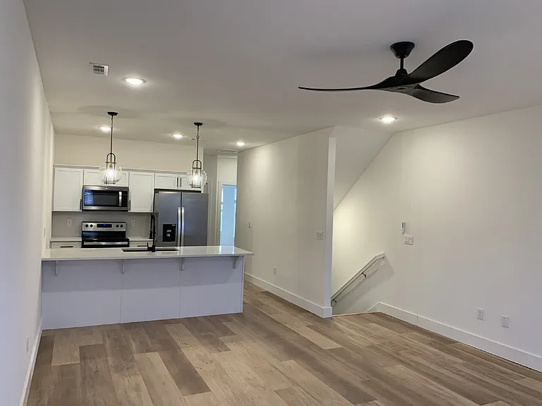 2634 SW Livingston Sq #1 — Photo 3