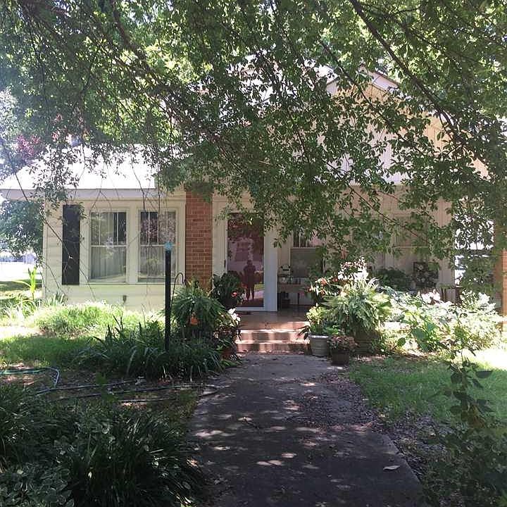 1st image of 212 W Sunset St