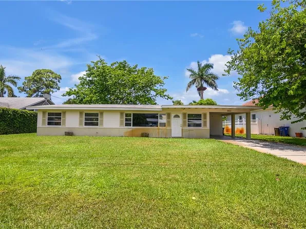 2855 10th ST N, NAPLES, FL 34103