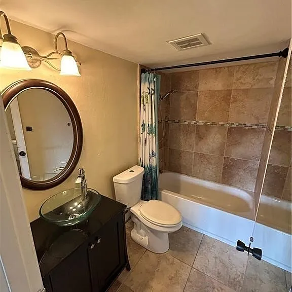 2828 Jackson St #J3 — Photo 12