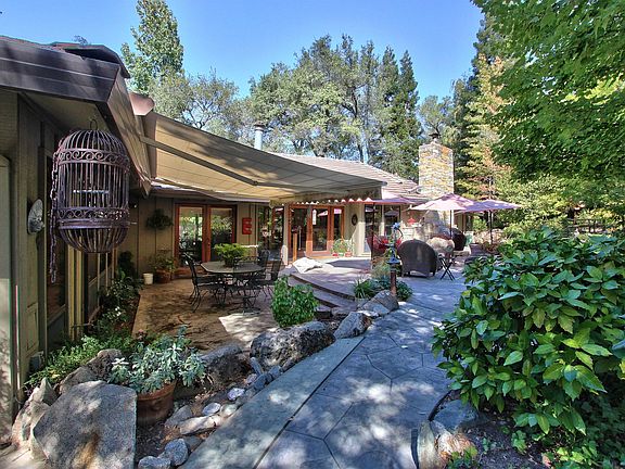 2nd image of 9820 Mosswood Cir