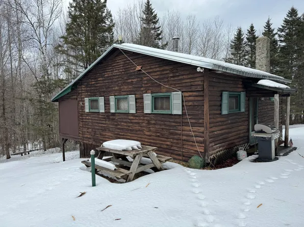 9 Bearce Road, Lakeville, ME 04487