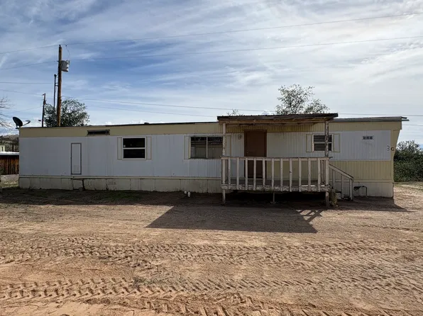3 Camino Velasquez, Espanola, NM 87532