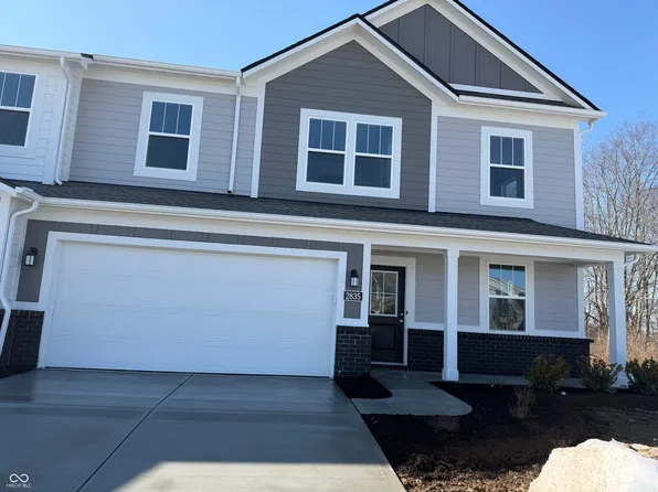 2835 Woods Edge Dr, Greenwood, IN 46143