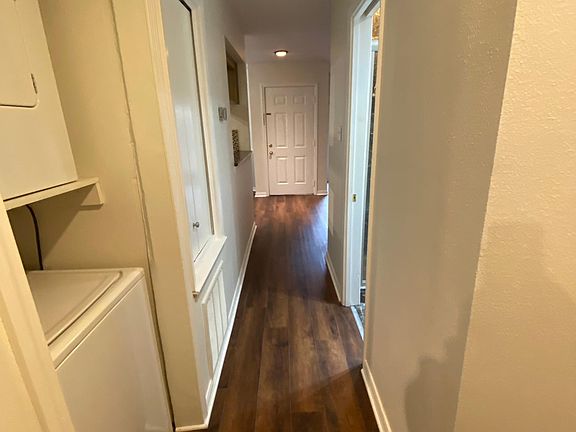 5th image of 2906 West Ave APT 4