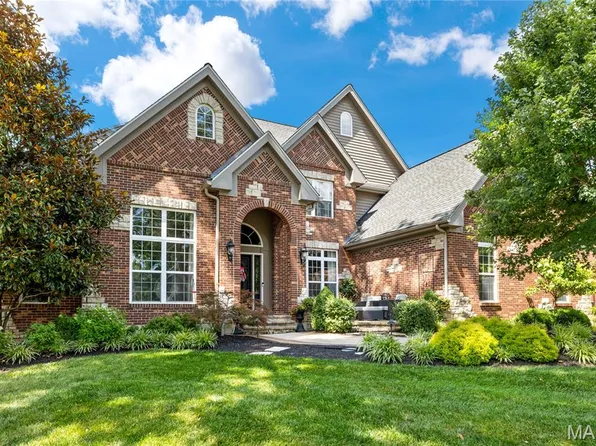 11727 Fawnridge Dr, Saint Louis, MO 63131