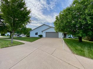 903 Streblow St, Onalaska, WI 54650