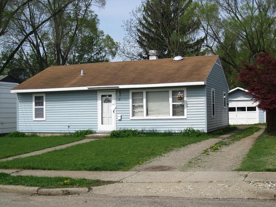 1st image of 76 Cedar Ave S