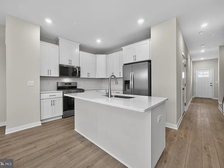 113 Abramo Victor Dr — Photo 10