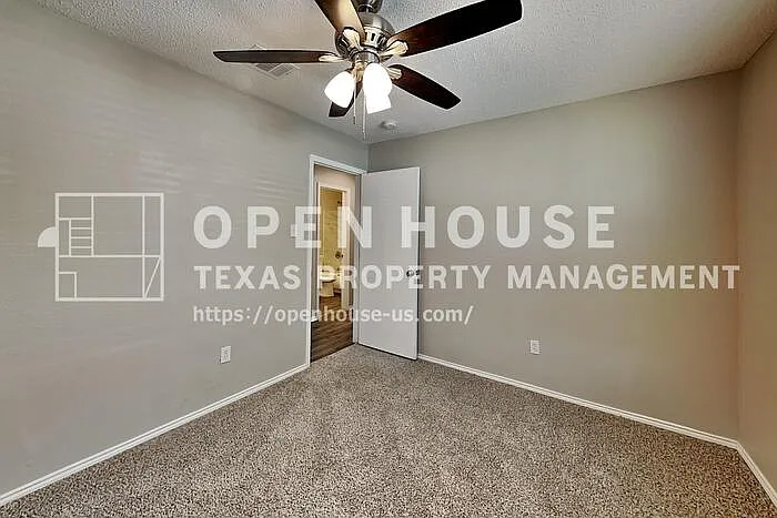 704 Flamingo Dr — Photo 14