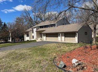 1483 Arden Oaks Dr, Arden Hills, MN 55112