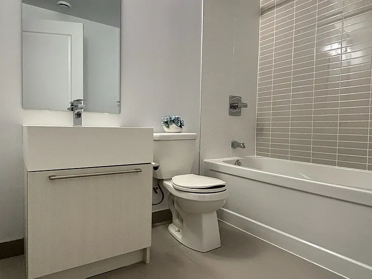 25 Neighbourhood Ln #607 — Photo 8